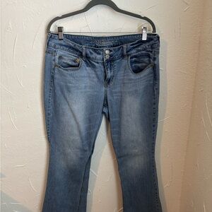 American Eagle Outfitters Light Blue Flare Jeans Size 16 Long